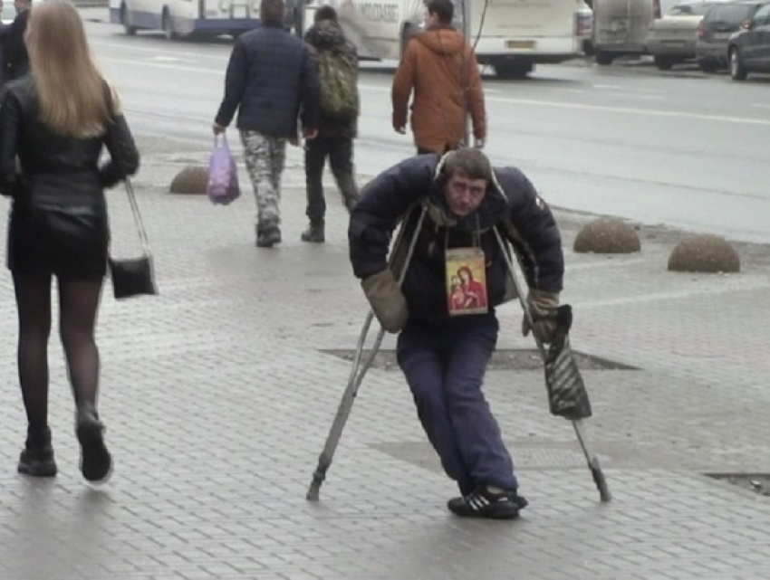 «Здоровые попрошайки» наводнили улицы Кишинева