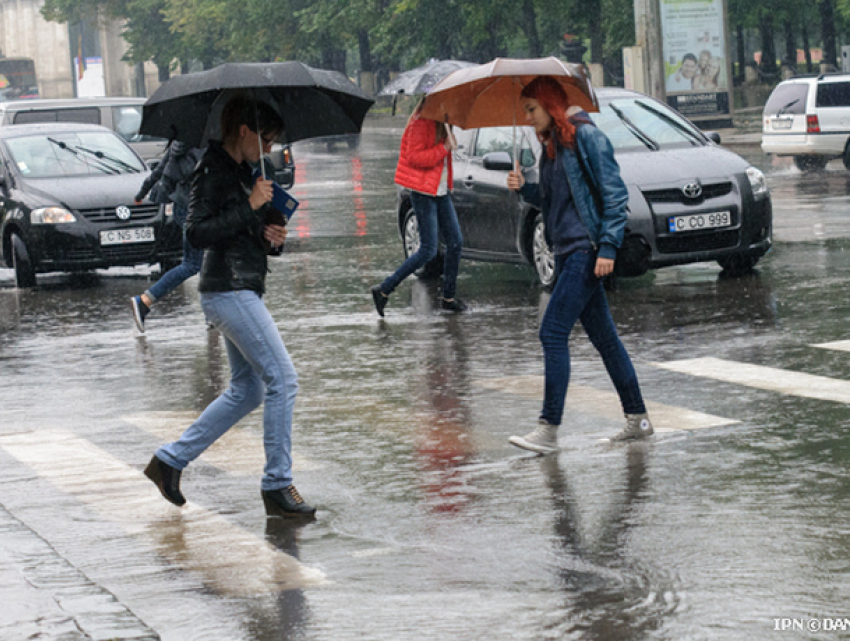 Аномальная жара в Молдове сменится резким похолоданием и грозовыми дождями
