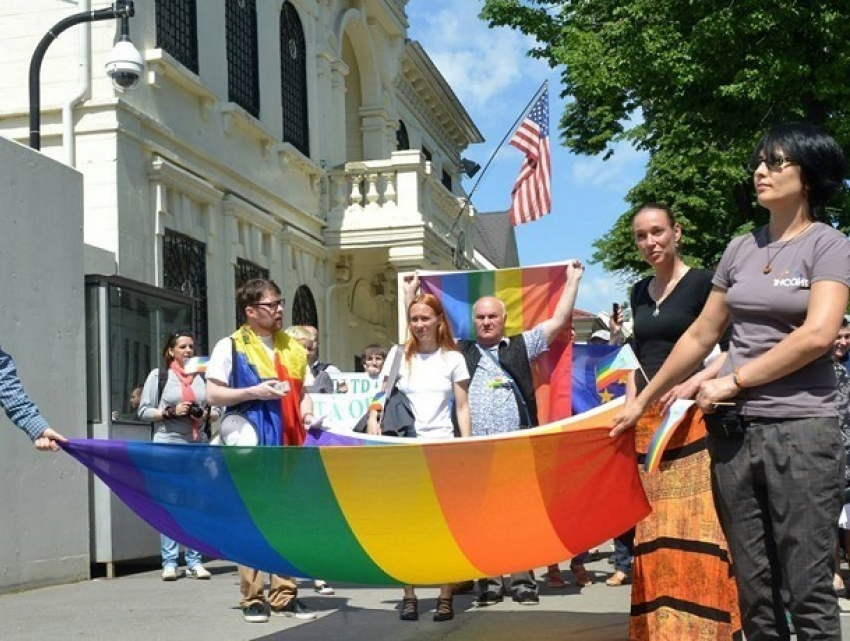 Геи, лесбиянки и трансгендеры объявили дату своего нового марша в Кишиневе 