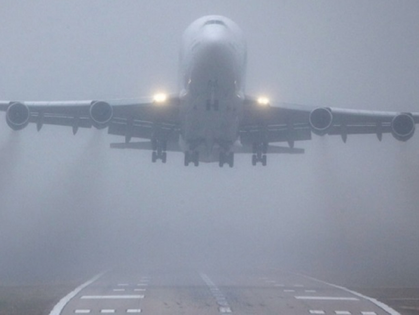 В Кишиневе густой туман привел к переносу авиарейсов из Минска и Москвы