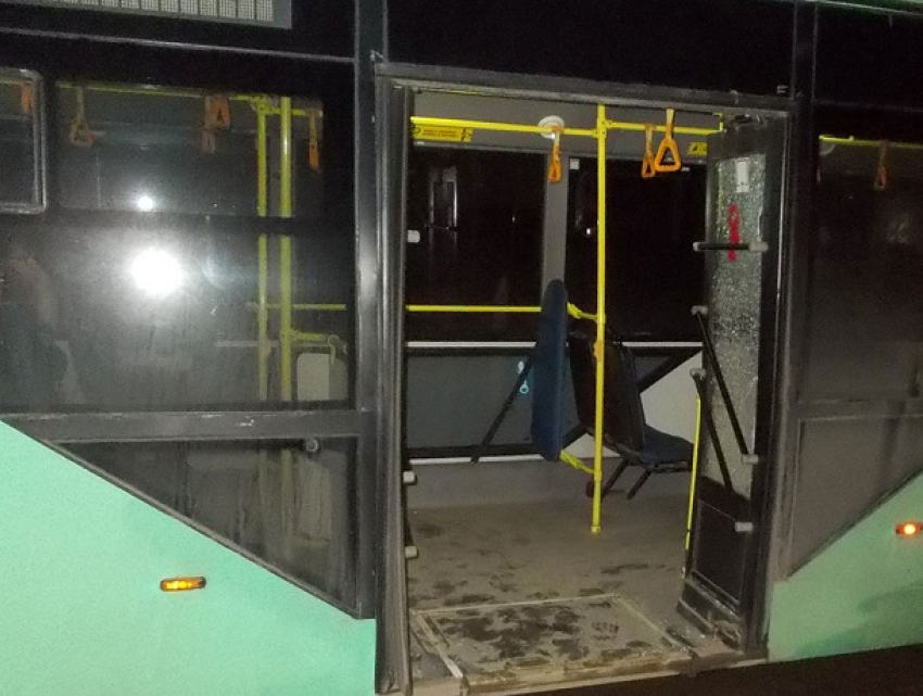 В Бендерах треск стекла приняли за обстрел троллейбуса из оружия
