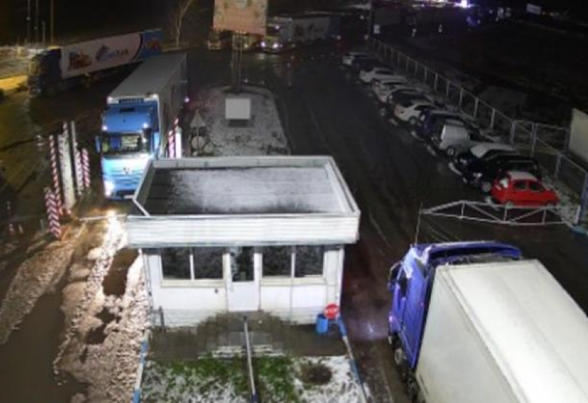 Таможня призывает избегать проезда через молдо-румынскую границу