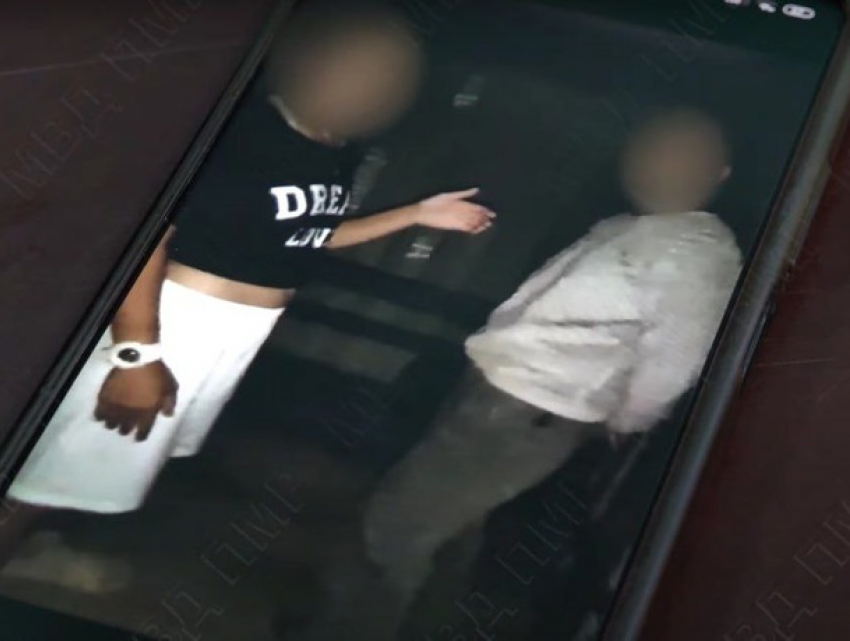 В Тирасполе две 14-летние девочки могут сесть на 10 лет за разбойное нападение с ножом