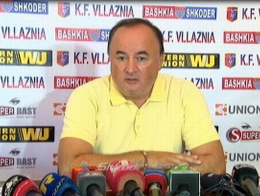 Сборная Молдовы по футболу осталась без главного тренера