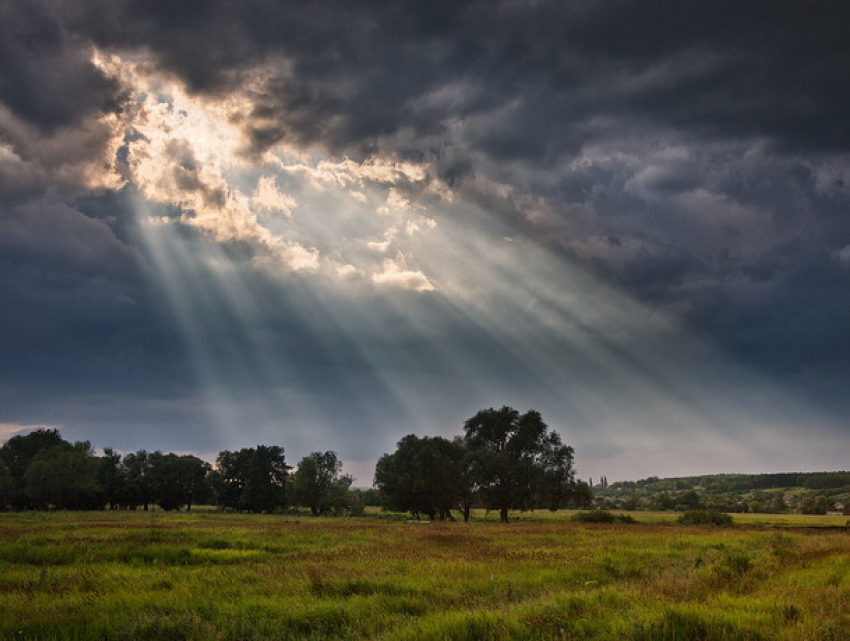 Ветер, облачно, местами осадки – в среду погода в Молдове не изменится