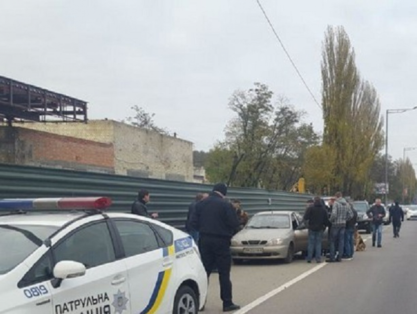 Киевлянина жестоко убили и бросили в припаркованной машине