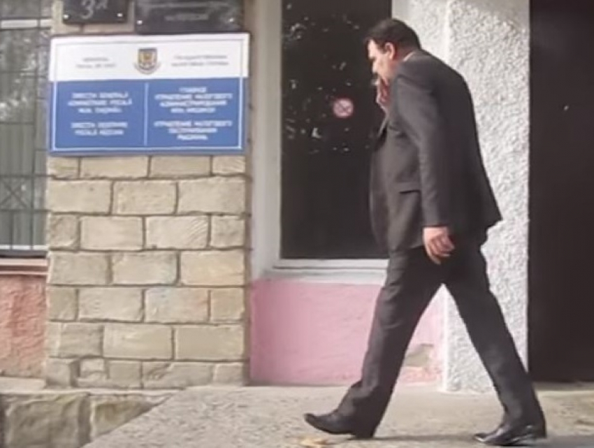 Грубо нарушивший антитабачный закон столичный прокурор попал на видео