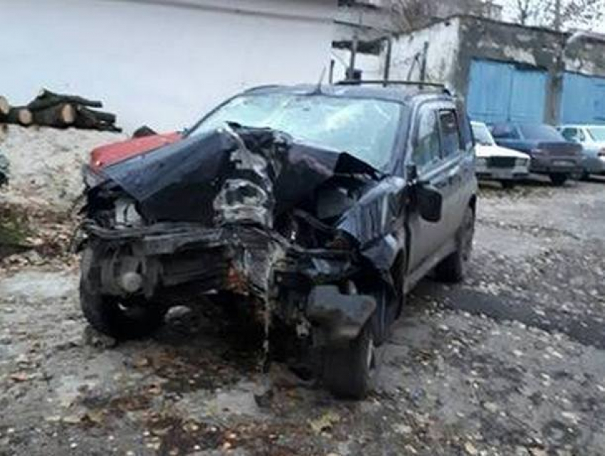 Четверо молодых людей пострадали в дорожной аварии в Окнице