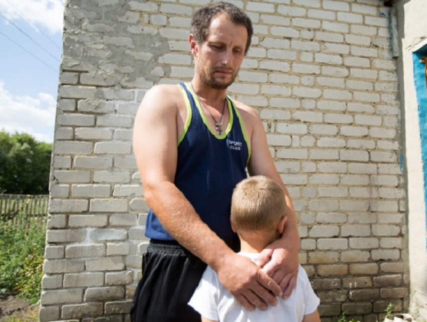 Отцу погибшего ребенка грозит российская тюрьма и депортация в Молдову