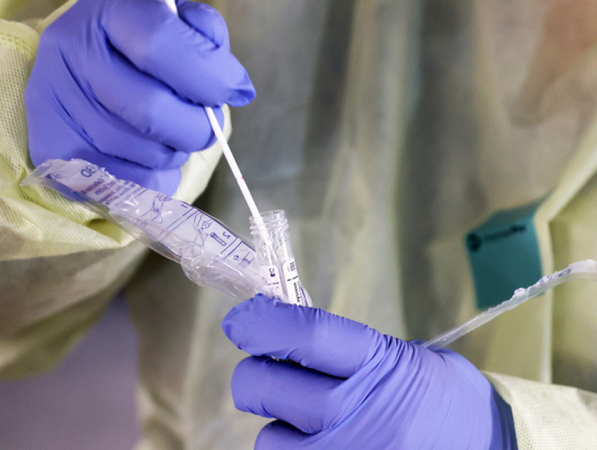 В Молдове выявлено 730 новых случаев COVID-19 