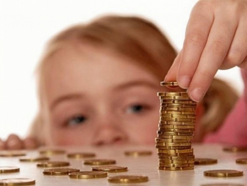 Пособия детям, оставшимся без родительской опеки, решено повысить 