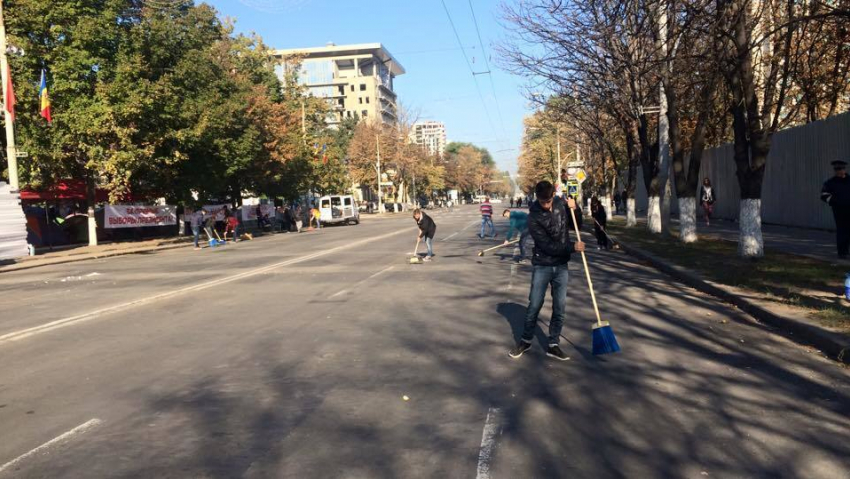 Протестующие разблокировали движение по бульвару Штефана чел Маре и убрали проспект 