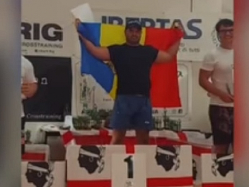 Молдавский полицейский стал чемпионом мира по пауэрлифтингу