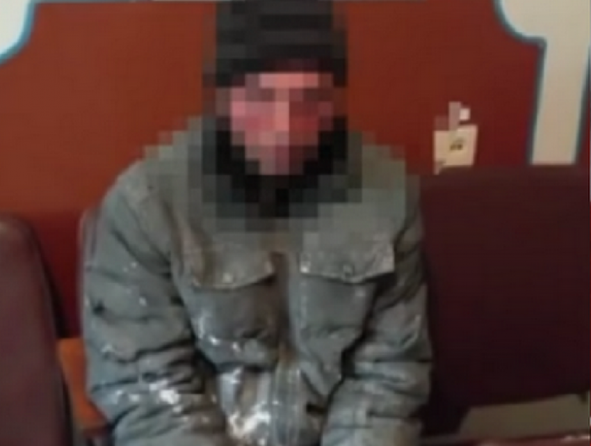 «Схватил нож и вонзил ему в горло»: признание убийцы из Страшенского района попало на видео