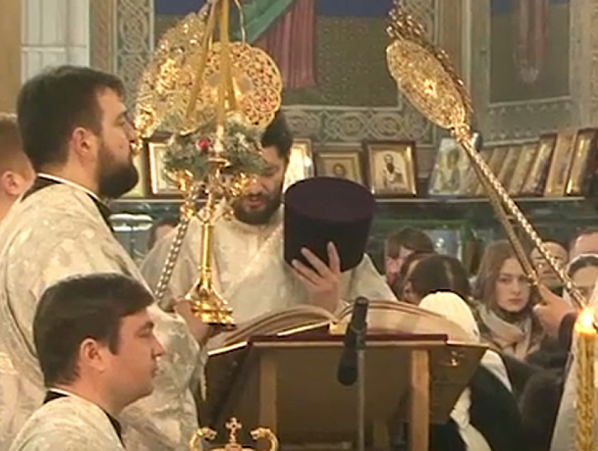 Приносящие исцеление икону и мощи Святой Матроны Московской доставили в Кишинев 