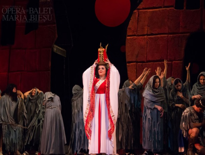 Артисты молдавской оперы бастуют, требуя погашения долгов по зарплате