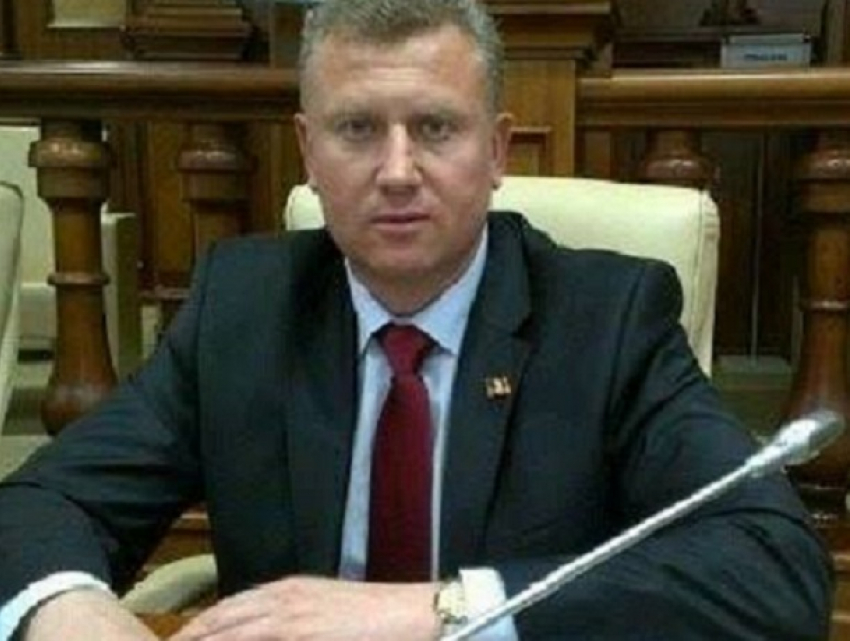 Противоречащий Конституции Молдовы законопроект раскритиковали социалисты в парламенте