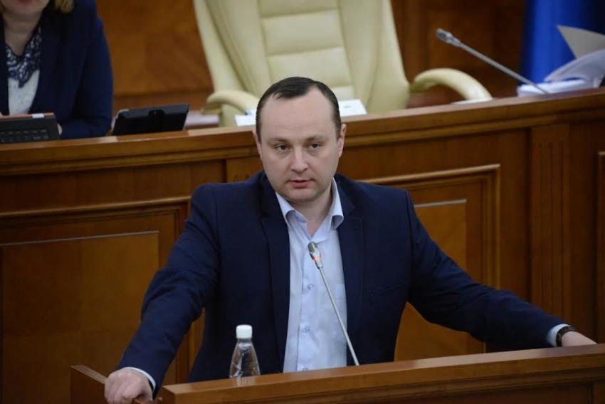 Влад Батрынча стал новым членом Постоянного бюро Парламента РМ 