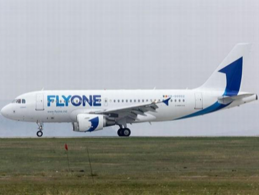 Экстренная посадка в аэропорту Кишинёва - лайнер Fly One был вынужден вернуться в аэропорт