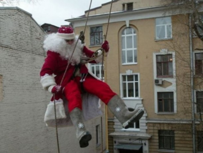 Дед Мороз-альпинист появится в Бендерах