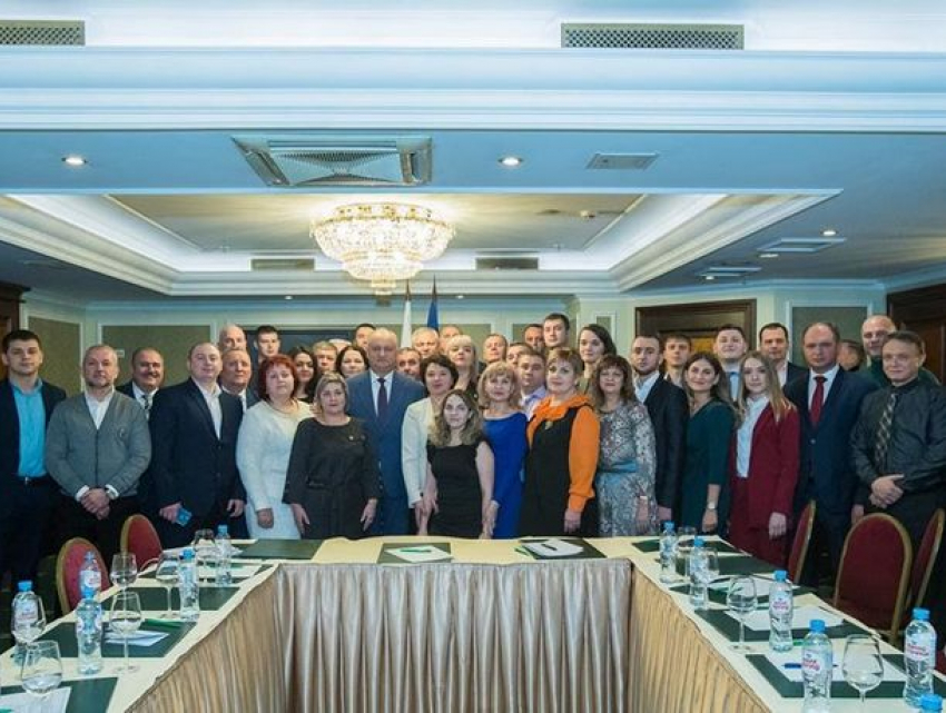 Президент в Санкт-Петербурге встретился с руководителями молдавских общин