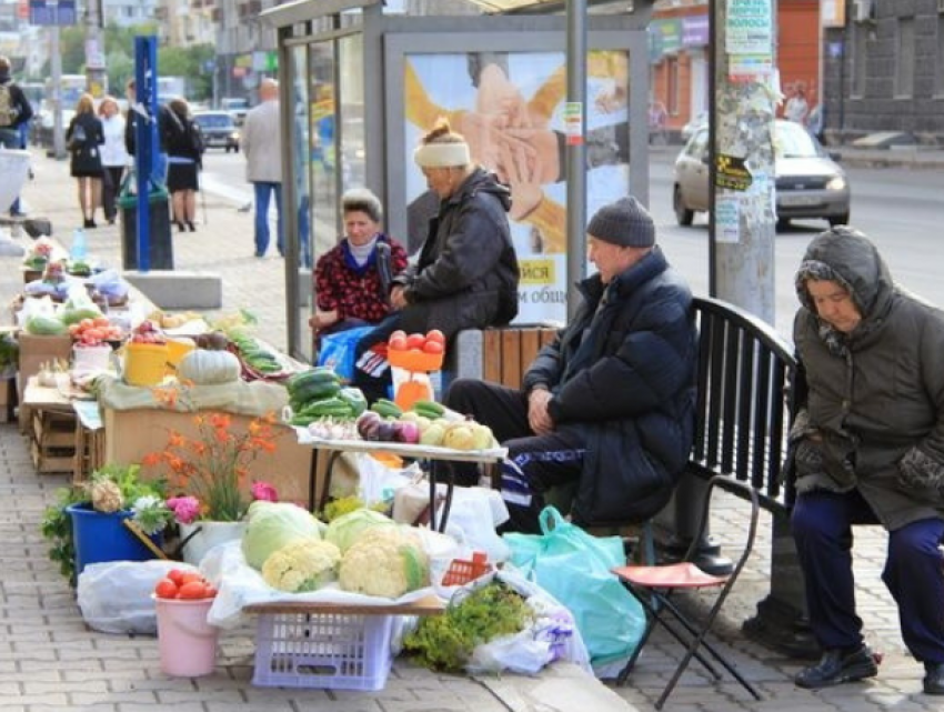 На Буюканах претура начала жесткую борьбу с продавцами фруктов и овощей