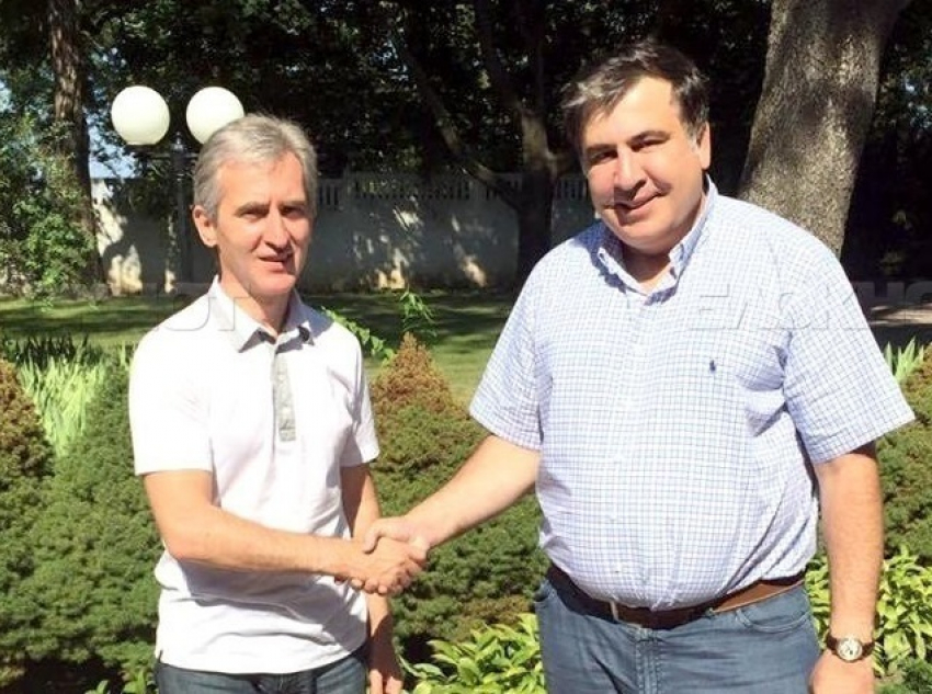 Лянкэ похвастал фото с Саакашвили 