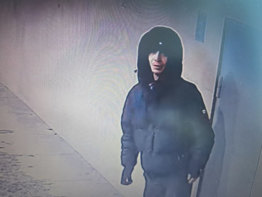 В Кишиневе вандал повредил электрооборудование подземного перехода