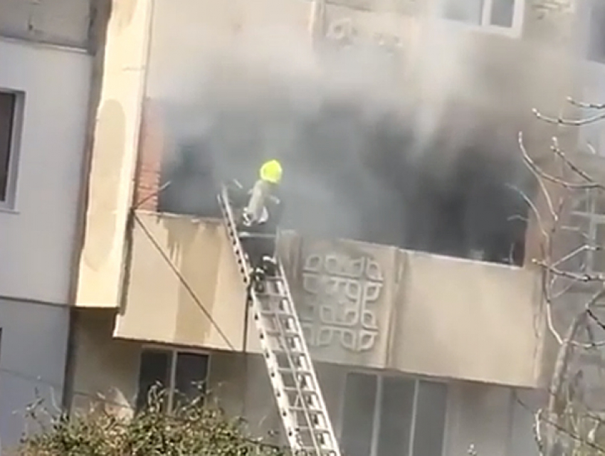 Женщина забыла еду на плите и сожгла квартиру в Унгенах 
