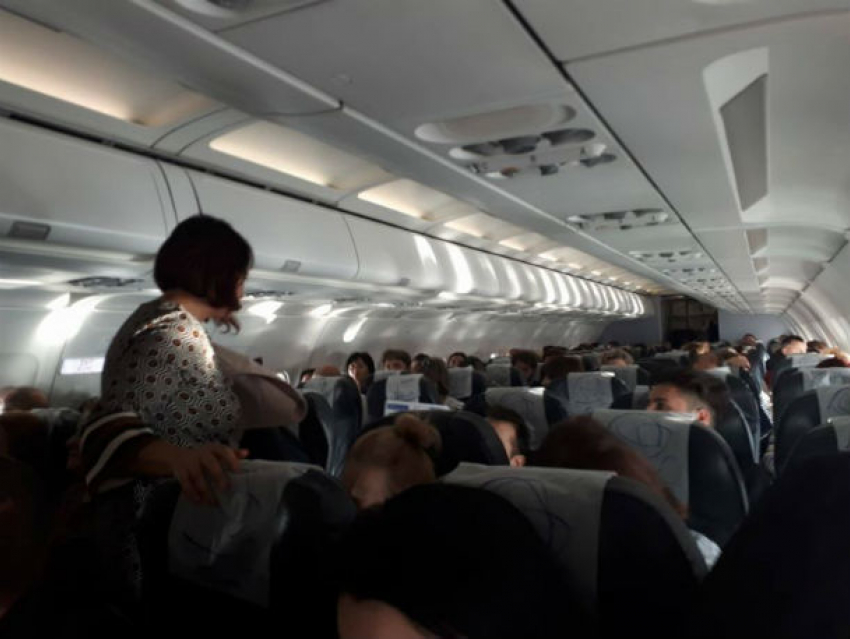 Самолет Air Moldova попал в жуткую грозу над Римом: пассажиры молились и падали в обморок