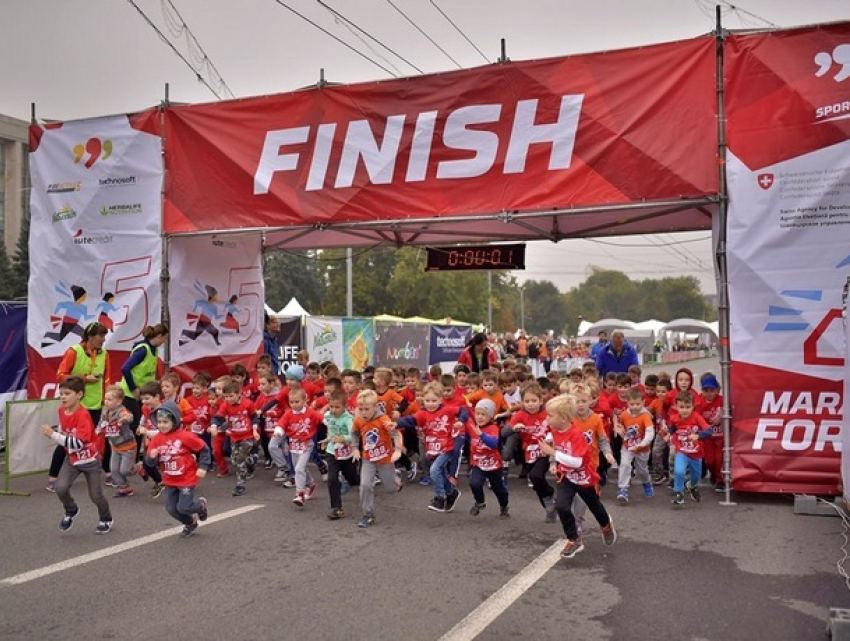 В Кишиневе стартовал Пятый Международный марафон 
