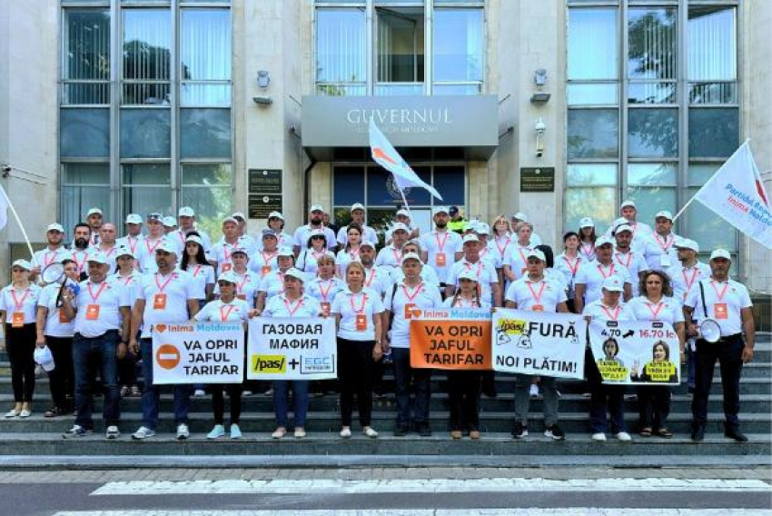 Протест против «грабительских тарифов и газовых схем». Активисты INIMA MOLDOVEI потребовали немедленно раскрыть реальную стоимость энергоресурсов