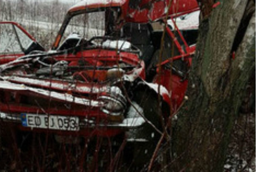 Автокатастрофа из-за летней резины в Единецком районе: водитель и 15-летний пассажир получили травмы