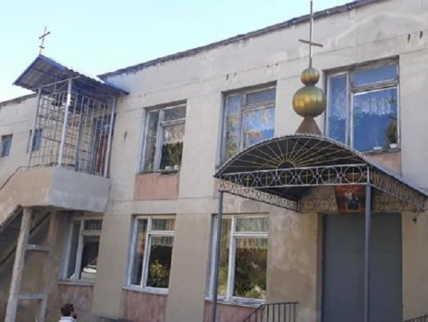 Церковь с курятником обнаружили в гимназии в Кишиневе