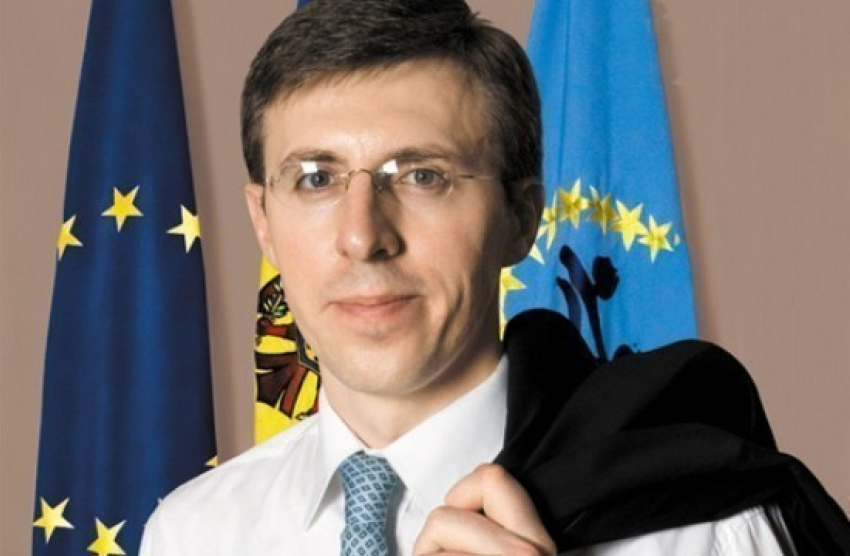 Киртоакэ снова прогулял планерку в примэрии 