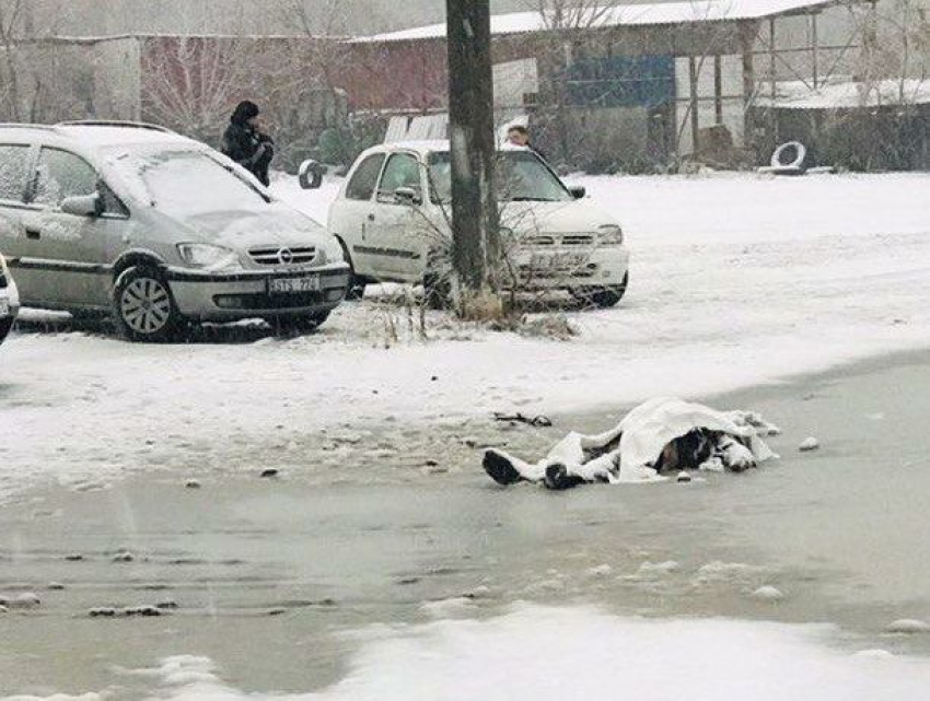 Бездыханное тело мужчины обнаружено на заброшенной автостоянке в Кишиневе