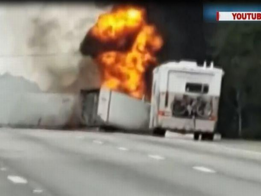 Крупная авария во Флориде унесла 7 жизней, взорвались более 200 литров бензина 