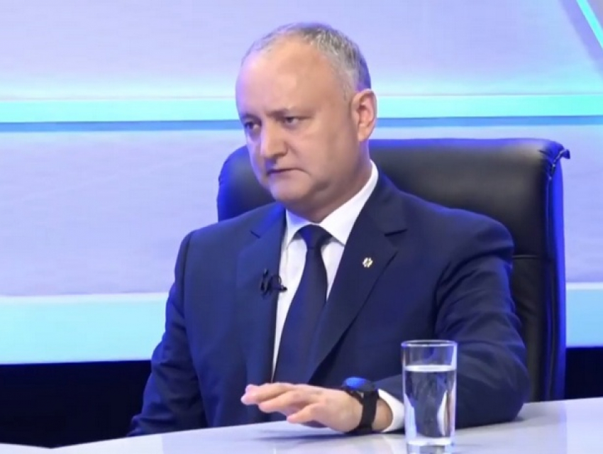 В нынешней ситуации говорить о досрочных выборах или политической борьбе – цинично, - Додон