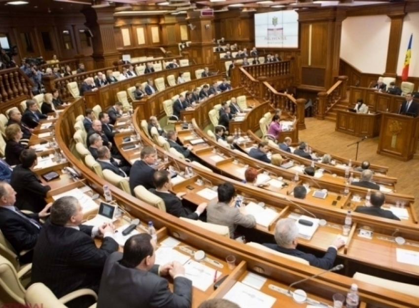 Парламентское большинство отложило обсуждение законопроекта о продлении работы по патентам