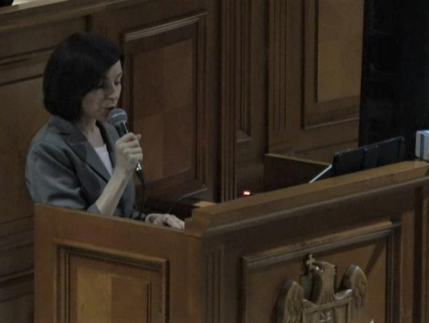 Единогласное решение: Парламент признал Правительство ДПМ незаконным