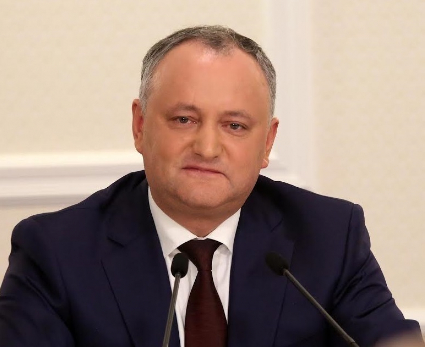 Игорь Додон поздравил Александра Вучича с избранием на пост президента Сербии
