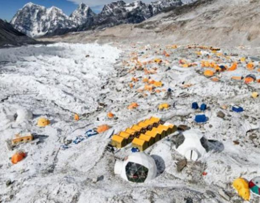 Житель Молдовы скончался при попытке восхождения на Эверест