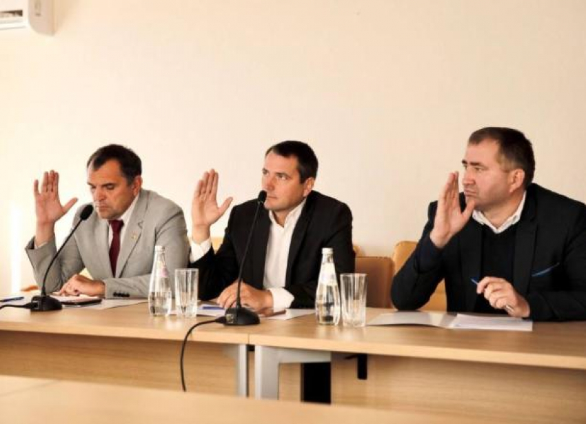 Комитет национального спасения формирует Народное правительство и Народный трибунал, который будет судить нынешних правителей за узурпацию государственной власти