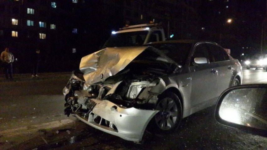 Ночная авария в Кишиневе: разбиты три автомобиля