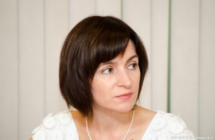 Майя Санду «подписала» запрос в КС, будучи за пределами страны