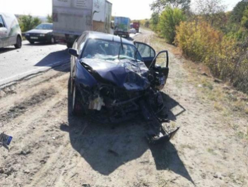 Серьёзная авария произошла на Балканском шоссе, пострадавшему потребовалась госпитализация