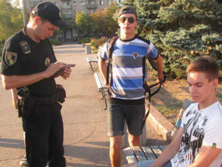 Националисты потребовали наказать студентов, показавших на видео презрение к гимну Украины