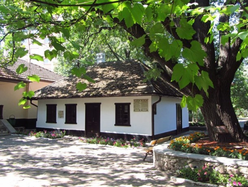 Близится 200-летие приезда Пушкина в Кишинев - как Россия помогала дому-музею поэта в Кишиневе
