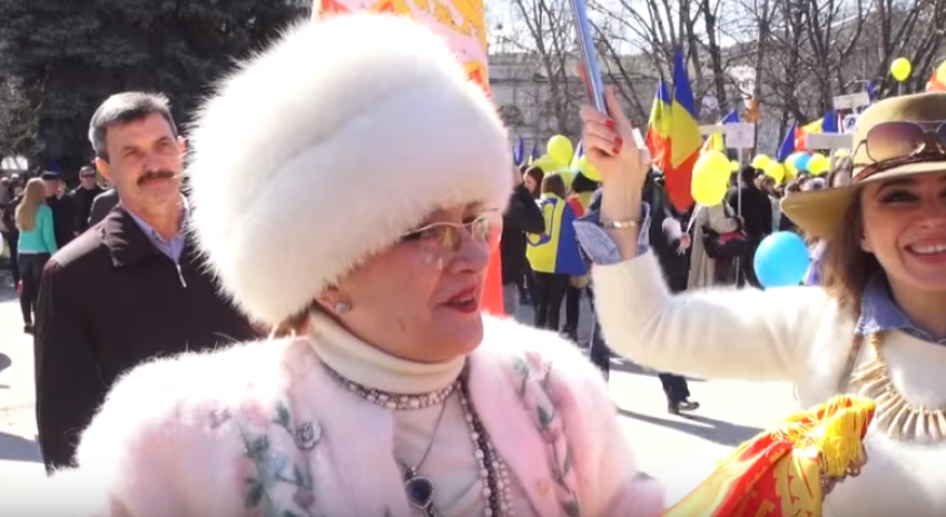 В Сети появилось доказательство того, что на марш унионистов в Кишинев массово съехались граждане Румынии 