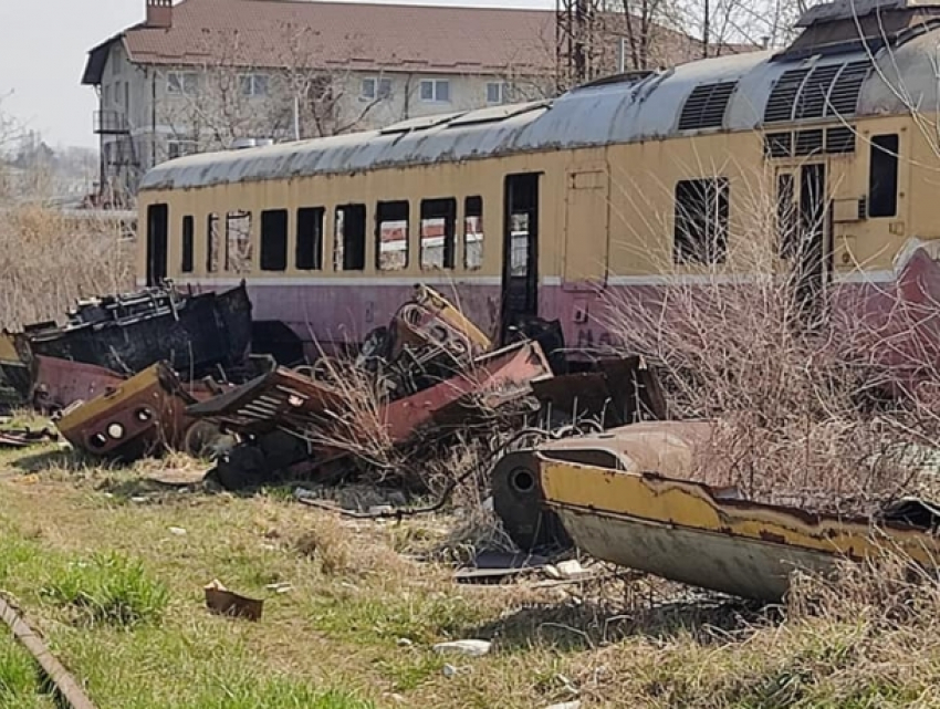 Фото уходящей эпохи: тотальная разруха на Железной дороге Молдовы